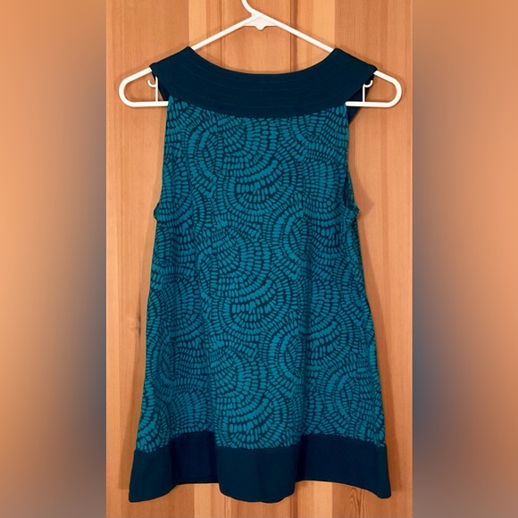 a.n.a. Patterned Tunic-Style Tanktop - Picture 2 of 2